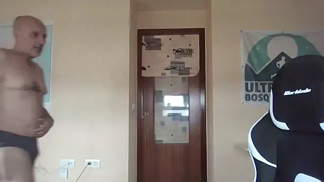 llopaco live cam on StripChat