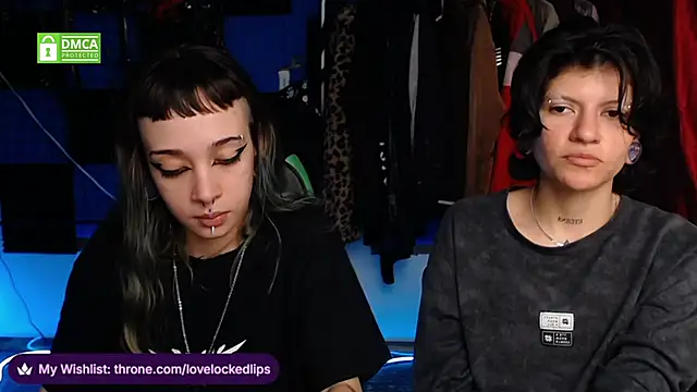lovelockedlips webcam