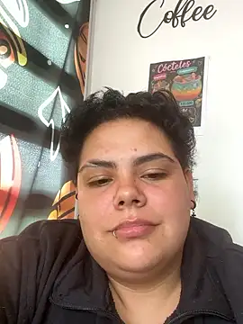 Hailey_Curvy webcam