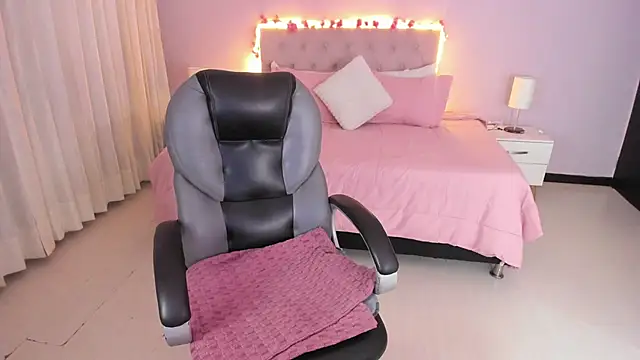 Blair_red_ webcam