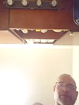 Curious9884 webcam