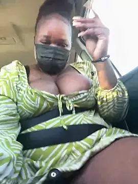 MaskedBootyLicious28 webcam