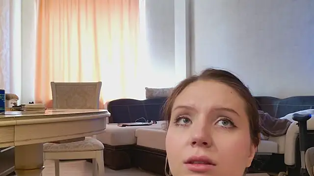 YouHoldMee webcam