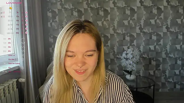 Anna_Delon live cam on StripChat