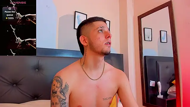 Boy_Mathew webcam