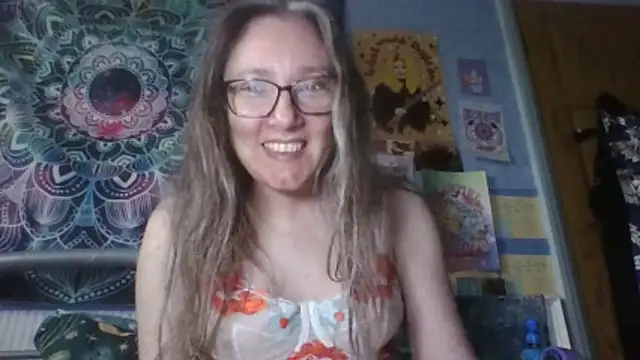 Izzylove47 webcam
