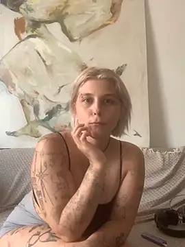 Ella_Bloom webcam