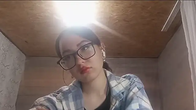 OliviaMoment webcam