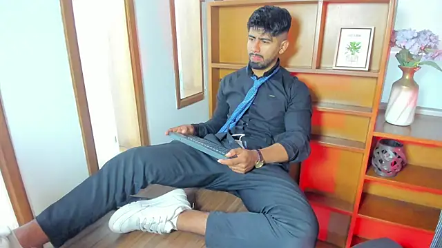 Teaserhoussejj_ webcam