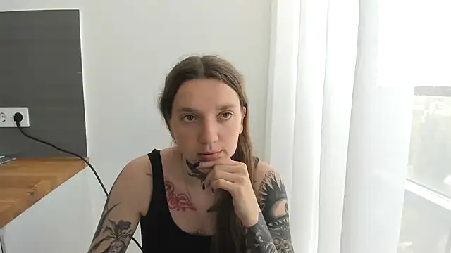 MilaMoll673 webcam