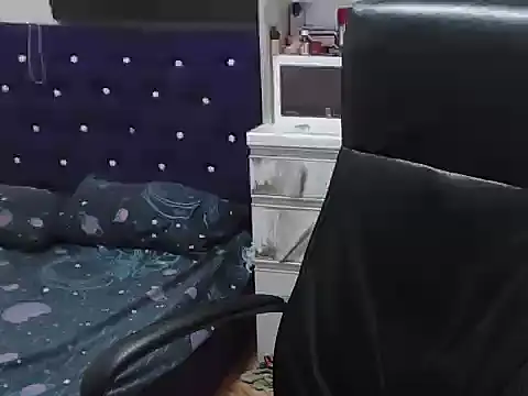 XyummyRhicax webcam