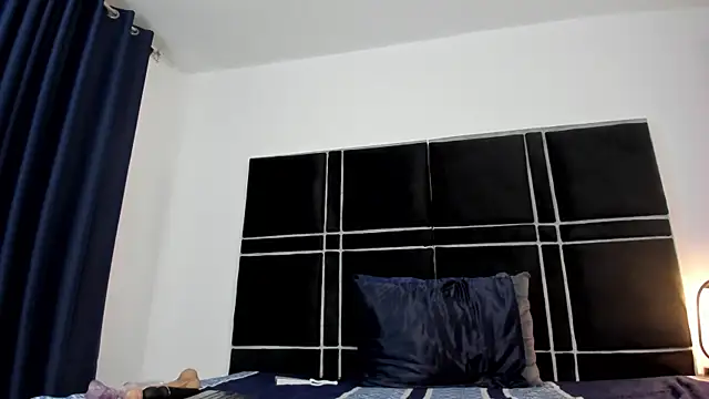 Michel_fitnes live cam on StripChat