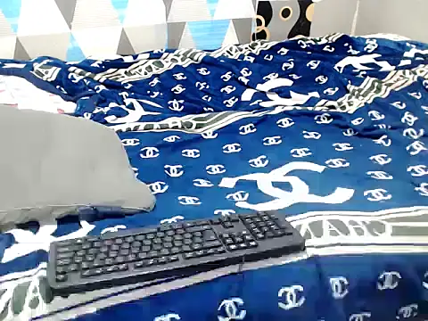 Trish_CurveCock live cam on StripChat