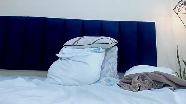 mayaevansmg webcam