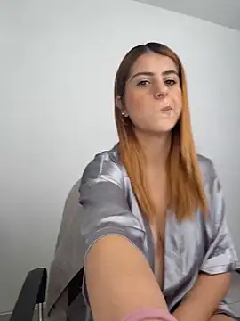 Nahiajhonson_ webcam