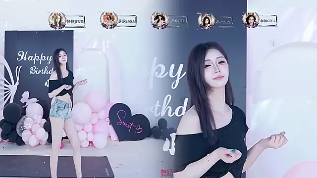 TY-002 live cam on StripChat
