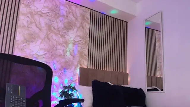 JuliRamirez webcam
