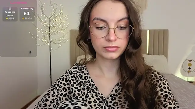 Real_cutie1 webcam