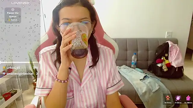 azumiichan live cam on StripChat