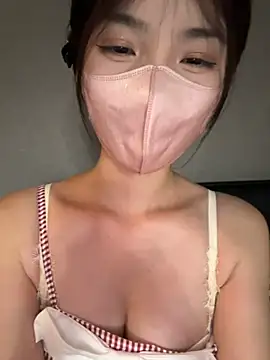 gougou13's live cam