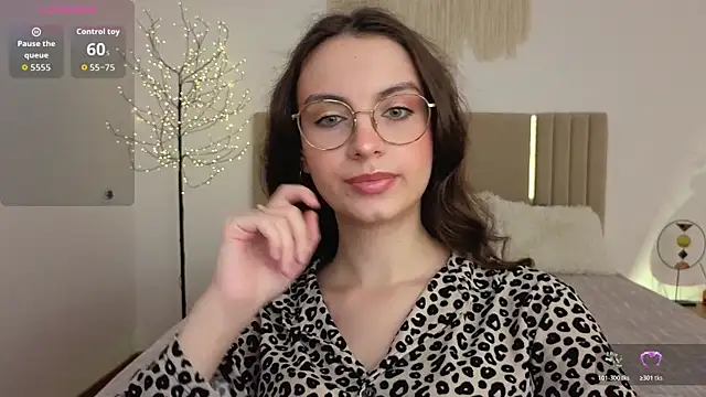 Real_cutie1 webcam