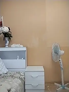 MilkCandyGirl webcam