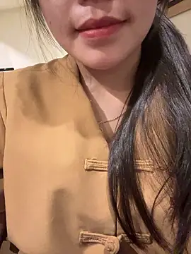 Bella_7777 webcam