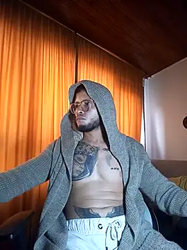 sebastian_horny webcam