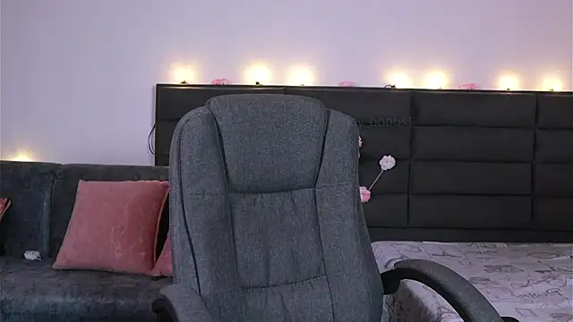 kathieandpovcock1 webcam