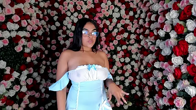 Mindy_Claker webcam
