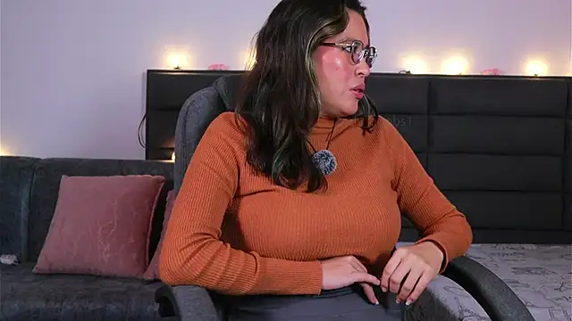 kathieandpovcock1 live cam on StripChat