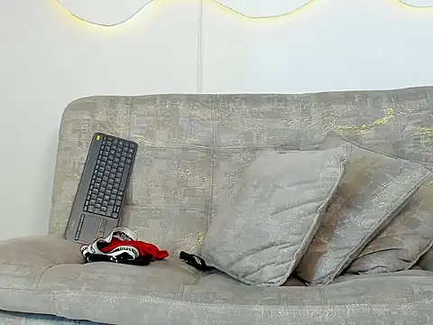 ArohomLester_ webcam