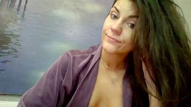AliceTailor live cam on StripChat