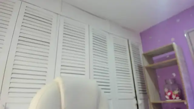 rousse_millers live cam on StripChat