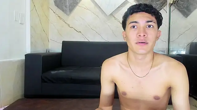 Yeff_26 live cam on StripChat