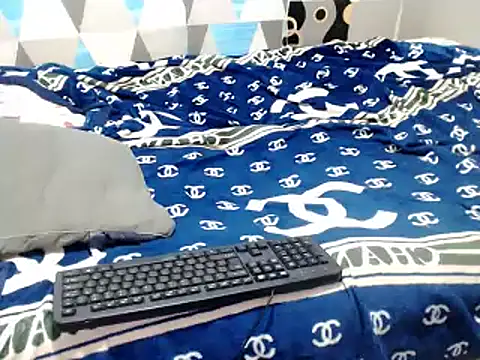 Trish_CurveCock webcam