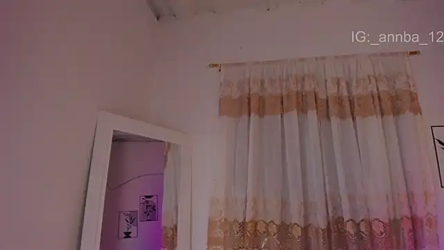annie_barozzi webcam