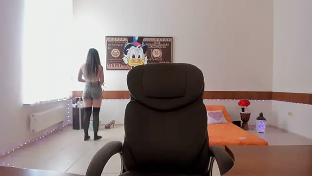Ellina_Star live cam on StripChat
