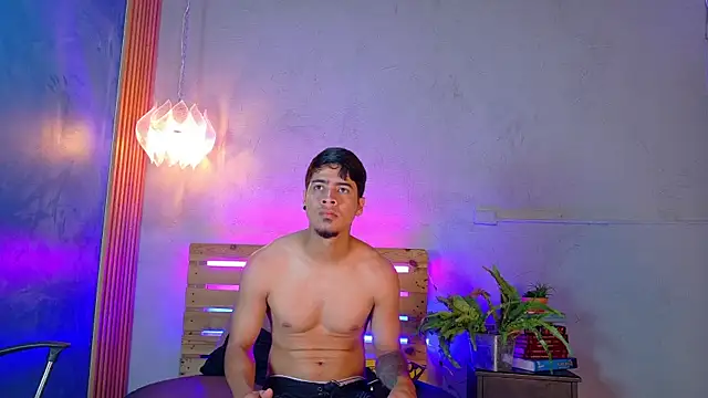 criss_hardcock_ live cam on StripChat