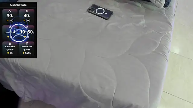_maximo_1 live cam on StripChat
