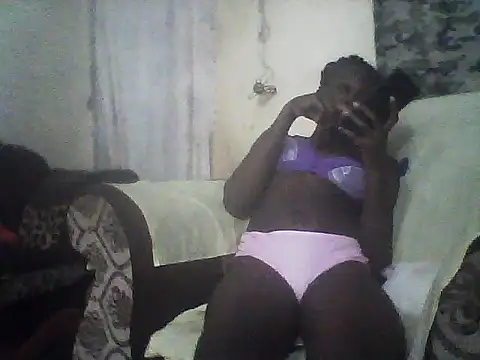 prettyasss live cam on StripChat