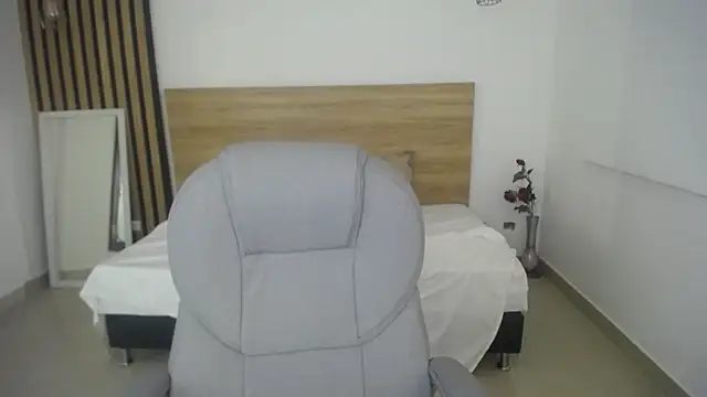 melissa_lenox live cam on StripChat