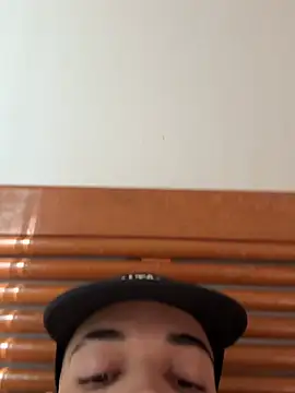 caio18b live cam on StripChat