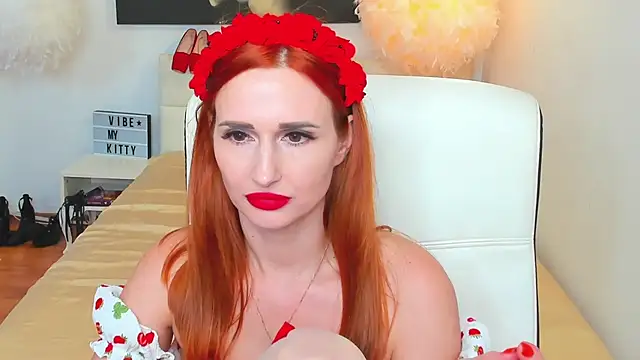 Red_Fairy_ live cam on StripChat