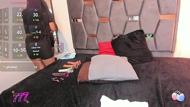 Keyla_Brunette_