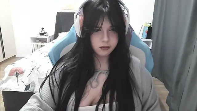 LunarMia webcam
