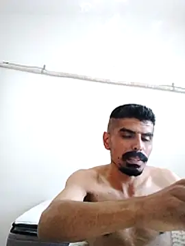 bahadr23 live cam on StripChat