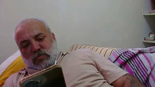 husoizmir live cam on StripChat