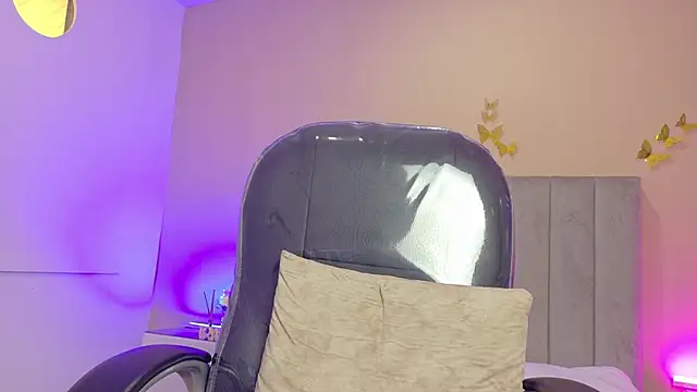 Nascary_Fox live cam on StripChat