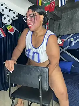 AranzalatinBlaks1 live cam on StripChat